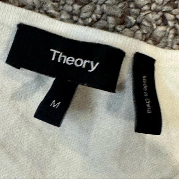 Theory Elegant Cream Quilted Top - Picture 7 of 9